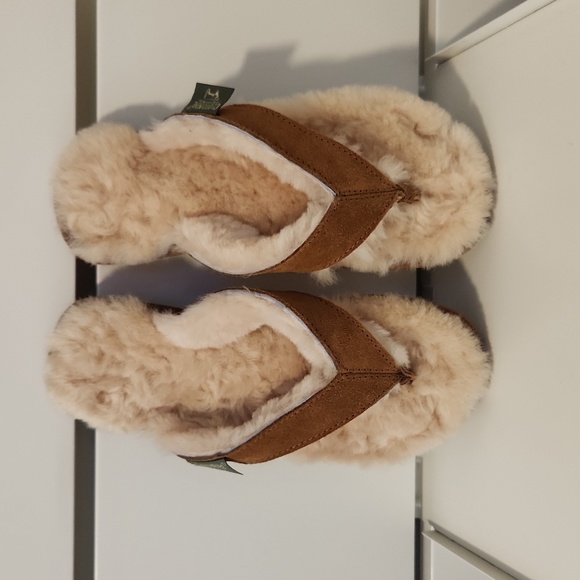 🔻Sheepskin Lined Flip Flops Slippers  by Cloud Nine Sheepskin Women's Size 6 - Picture 3 of 7